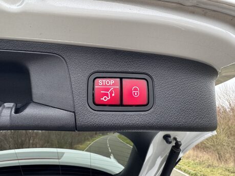 Mercedes-Benz GLA Class GLA 250e Exclusive Edition Premium Petrol Hybrid Auto PARKTRONIC/NAV/VAT Q 30