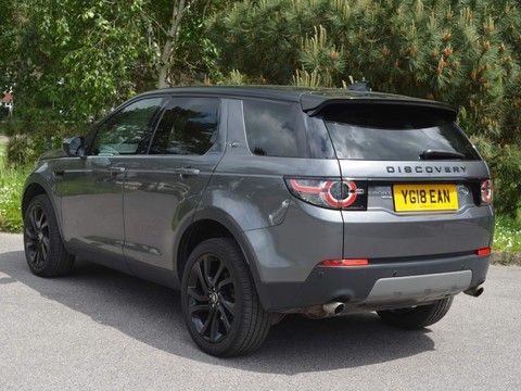 Land Rover Discovery Sport TD4 HSE BLACK 7