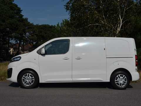 Vauxhall Vivaro L1H1 3100 SPORTIVE S/S 10