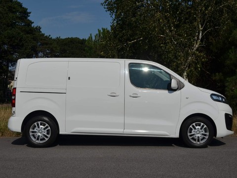 Vauxhall Vivaro L1H1 3100 SPORTIVE S/S 12