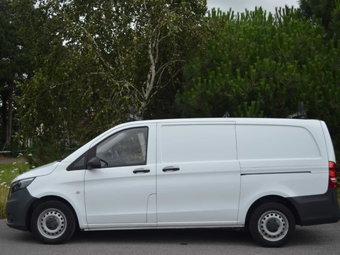 Mercedes-Benz Vito 111 CDI 12