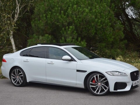 Jaguar XF V6 S 24