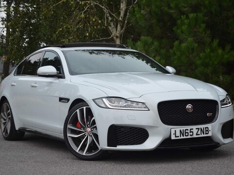 Jaguar XF V6 S 25