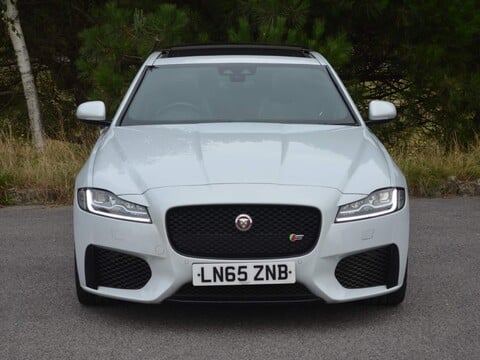 Jaguar XF V6 S 26