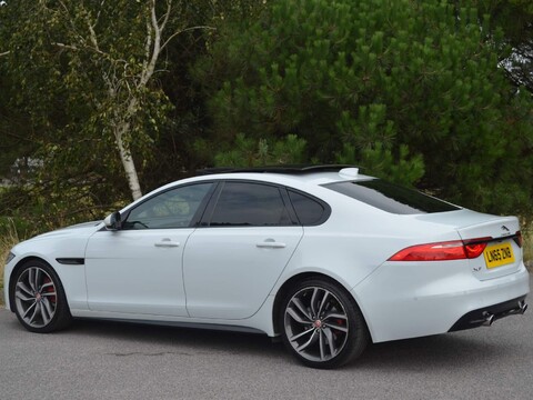 Jaguar XF V6 S 34