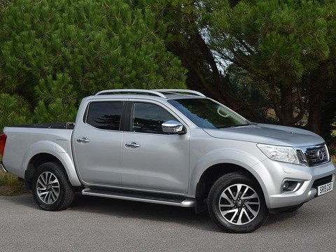 Nissan Navara DCI TEKNA 4X4 SHR DCB 25