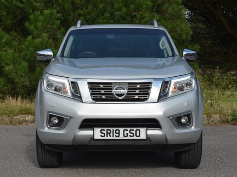 Nissan Navara DCI TEKNA 4X4 SHR DCB 27