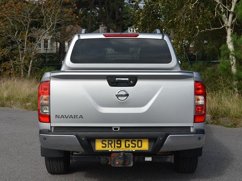 Nissan Navara DCI TEKNA 4X4 SHR DCB 35