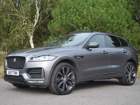 Jaguar F-Pace R-SPORT AWD 3