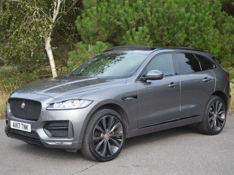 Jaguar F-Pace R-SPORT AWD 29