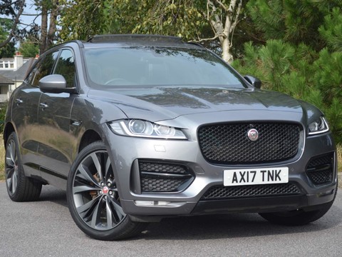 Jaguar F-Pace R-SPORT AWD 25