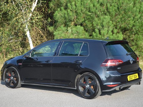 Volkswagen Golf GTI DSG 