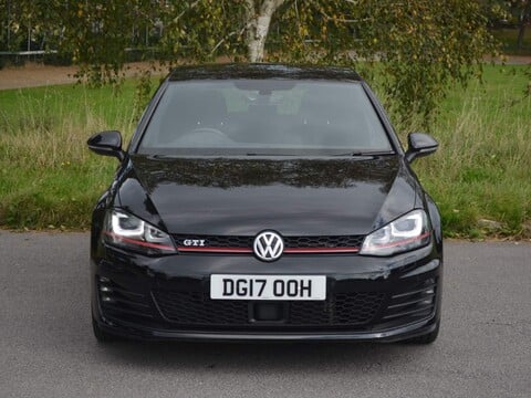 Volkswagen Golf GTI DSG 2