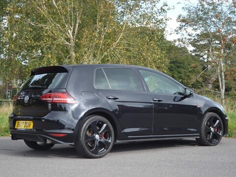 Volkswagen Golf GTI DSG 9