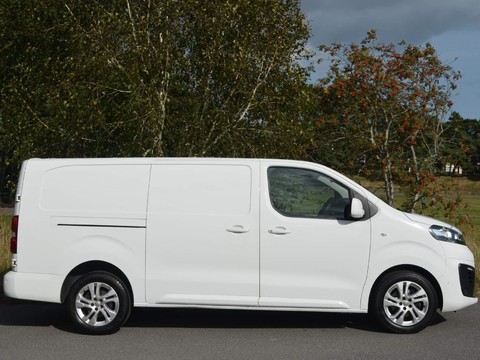 Vauxhall Vivaro L2H1 3100 ELITE S/S 11