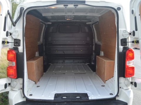 Vauxhall Vivaro L2H1 3100 ELITE S/S 16