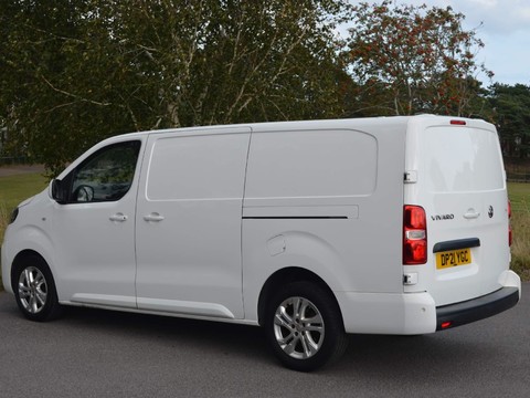 Vauxhall Vivaro L2H1 3100 ELITE S/S 34