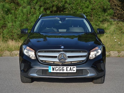 Mercedes-Benz GLA GLA 200 D SPORT 2