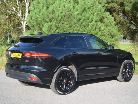 Jaguar F-Pace CHEQUERED FLAG AWD 32