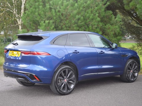 Jaguar F-Pace R-DYNAMIC HSE 41