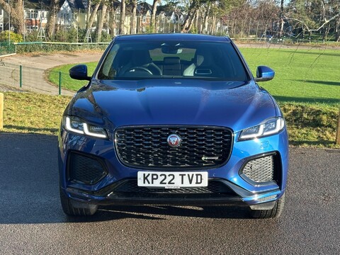 Jaguar F-Pace R-DYNAMIC HSE 2