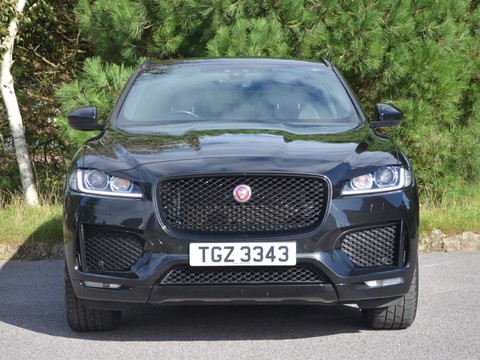 Jaguar F-Pace 2.0 D180 Chequered Flag Auto AWD Euro 6 (s/s) 5dr 18