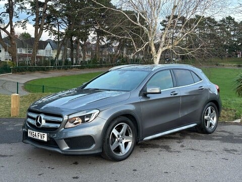 Mercedes-Benz GLA GLA250 4MATIC AMG LINE 24