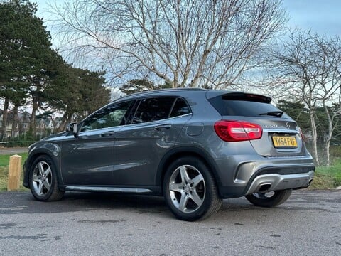 Mercedes-Benz GLA GLA250 4MATIC AMG LINE 7