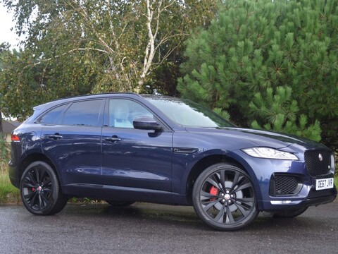 Jaguar F-Pace V6 S AWD 1