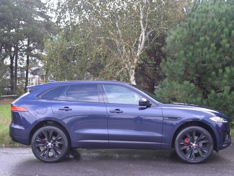 Jaguar F-Pace V6 S AWD 11