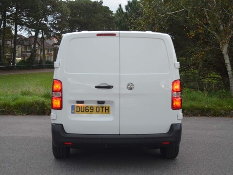 Vauxhall Vivaro L1H1 2700 EDITION S/S 8