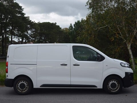 Vauxhall Vivaro L1H1 2700 EDITION S/S 11