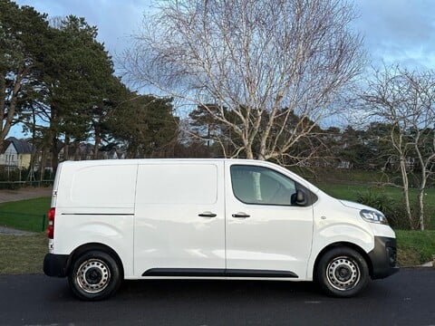 Vauxhall Vivaro L1H1 2700 EDITION S/S 9