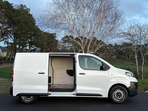 Vauxhall Vivaro L1H1 2700 EDITION S/S 10