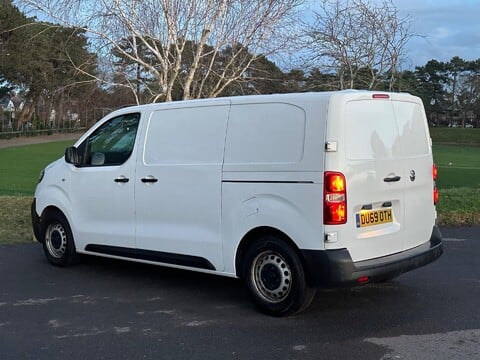 Vauxhall Vivaro L1H1 2700 EDITION S/S 31