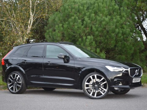 Volvo XC60 B5 R-DESIGN PRO AWD 1