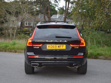 Volvo XC60 B5 R-DESIGN PRO AWD 