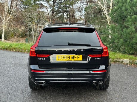 Volvo XC60 B5 R-DESIGN PRO AWD 