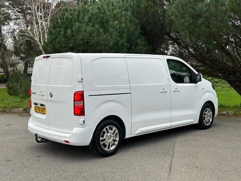 Vauxhall Vivaro L1H1 2700 SPORTIVE S/S 32