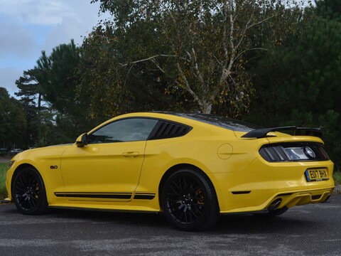 Ford Mustang GT 7