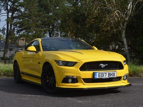 Ford Mustang GT 14