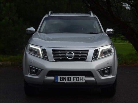 Nissan Navara DCI TEKNA 4X4 SHR DCB 2