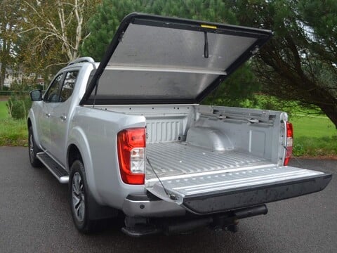 Nissan Navara DCI TEKNA 4X4 SHR DCB 27