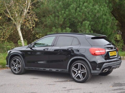 Mercedes-Benz GLA GLA250 4MATIC AMG LINE PREMIUM 33