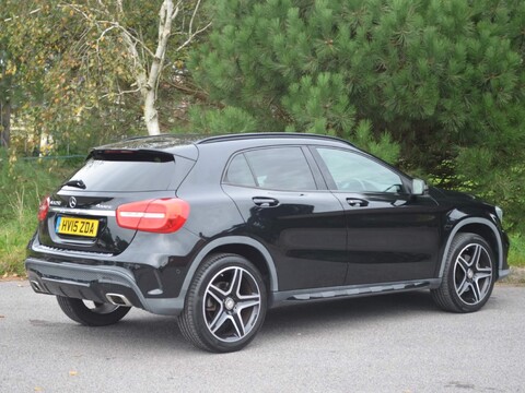 Mercedes-Benz GLA GLA250 4MATIC AMG LINE PREMIUM 37