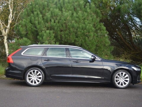 Volvo V90 T4 MOMENTUM PLUS 11