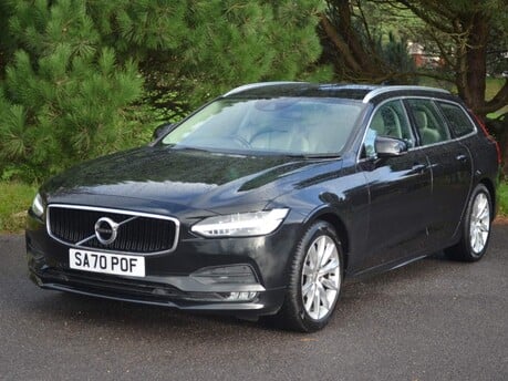 Volvo V90 T4 MOMENTUM PLUS 