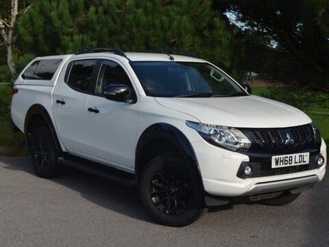 Mitsubishi L200 DI-D BARBARIAN BLACK DCB 14