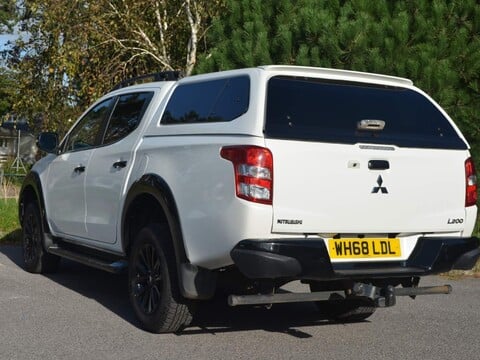 Mitsubishi L200 DI-D BARBARIAN BLACK DCB 21