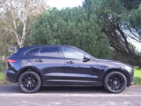 Jaguar F-Pace CHEQUERED FLAG AWD 11